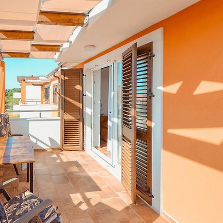 Apartment Dertil Premantura Ngoại thất bức ảnh